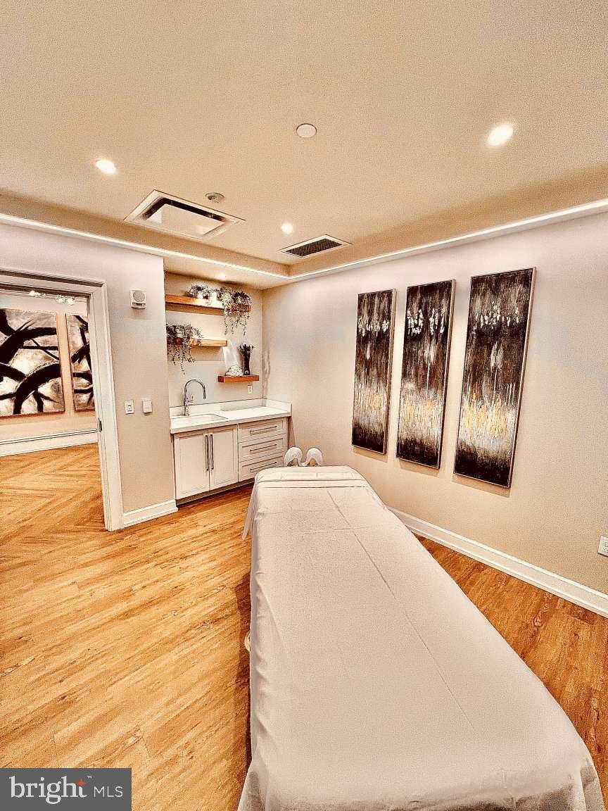 CENTER CITY - Residential