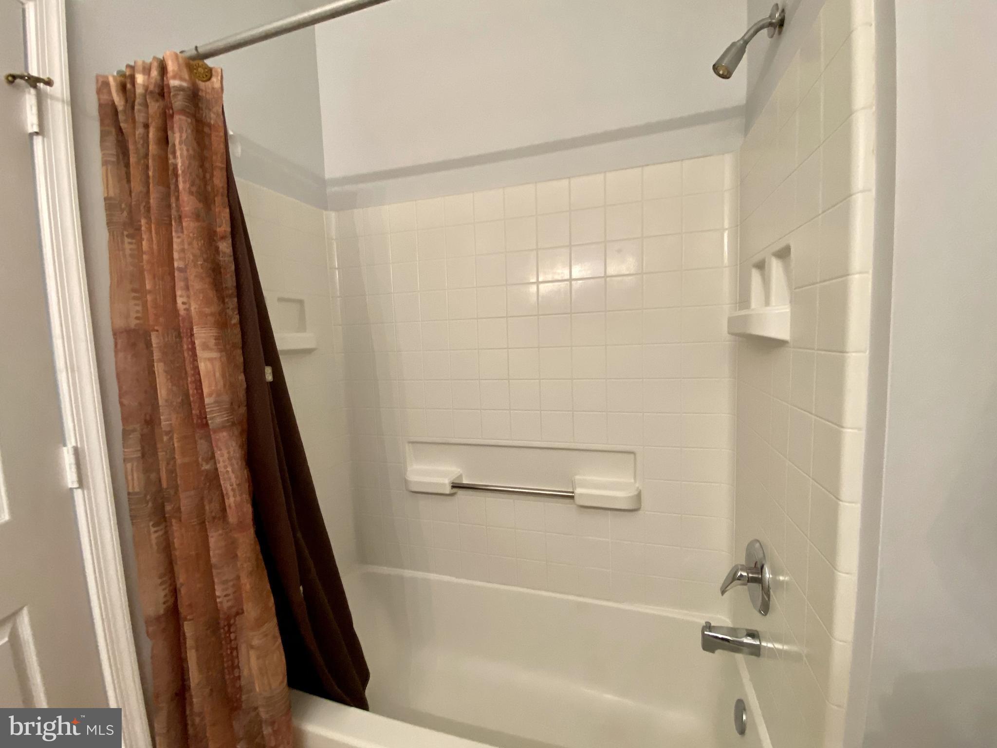 LEISURE WORLD - Residential