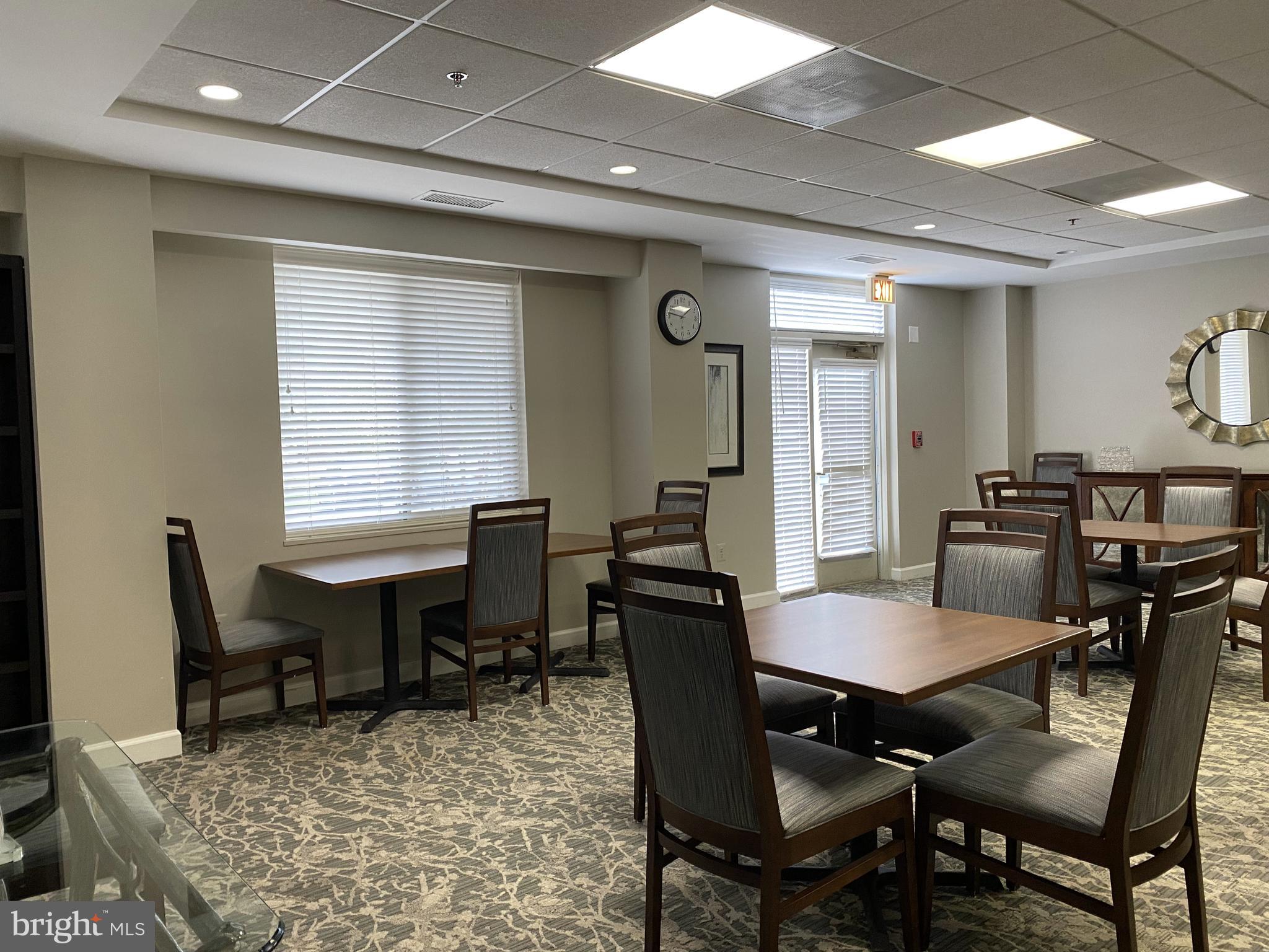 LEISURE WORLD - Residential