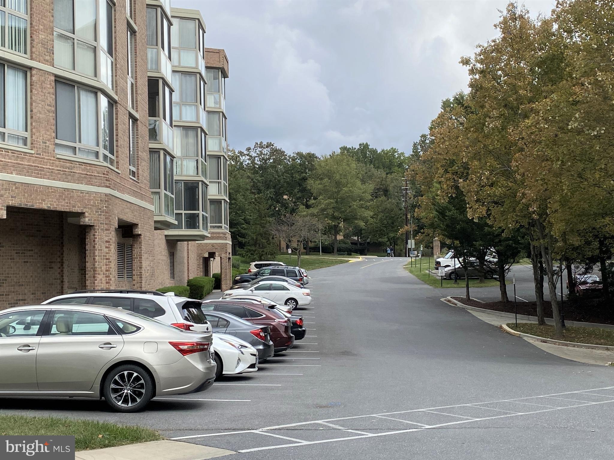 LEISURE WORLD - Residential