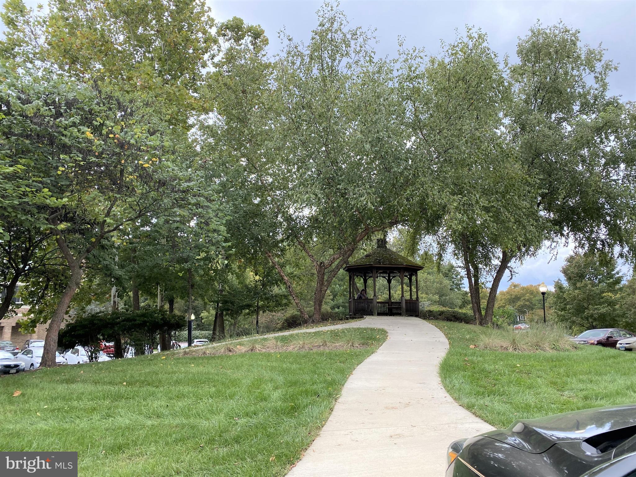 LEISURE WORLD - Residential