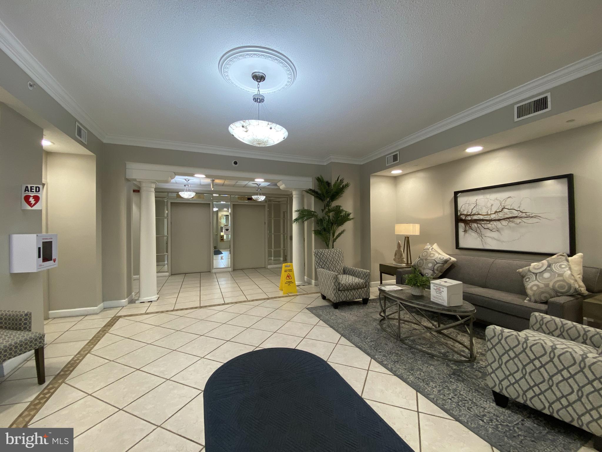 LEISURE WORLD - Residential