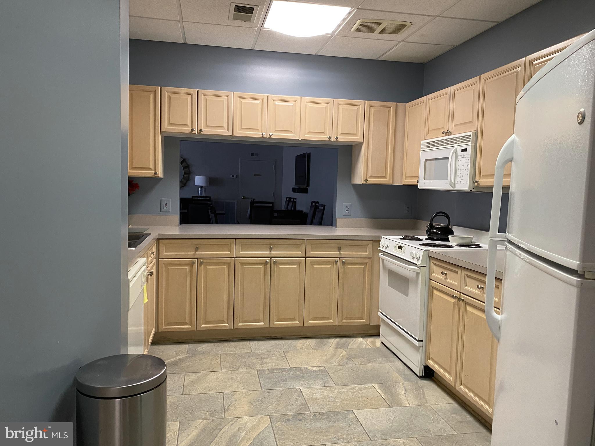 LEISURE WORLD - Residential