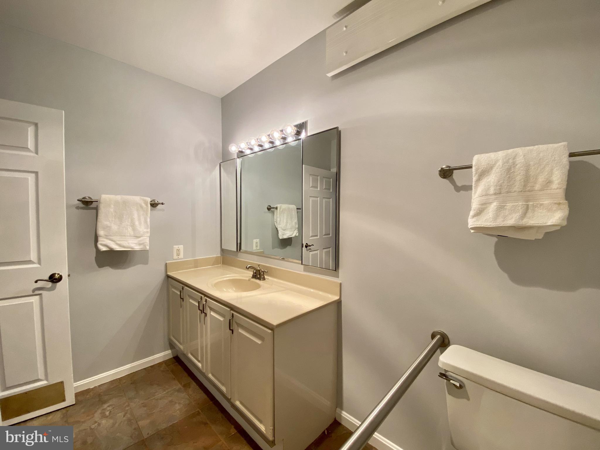 LEISURE WORLD - Residential