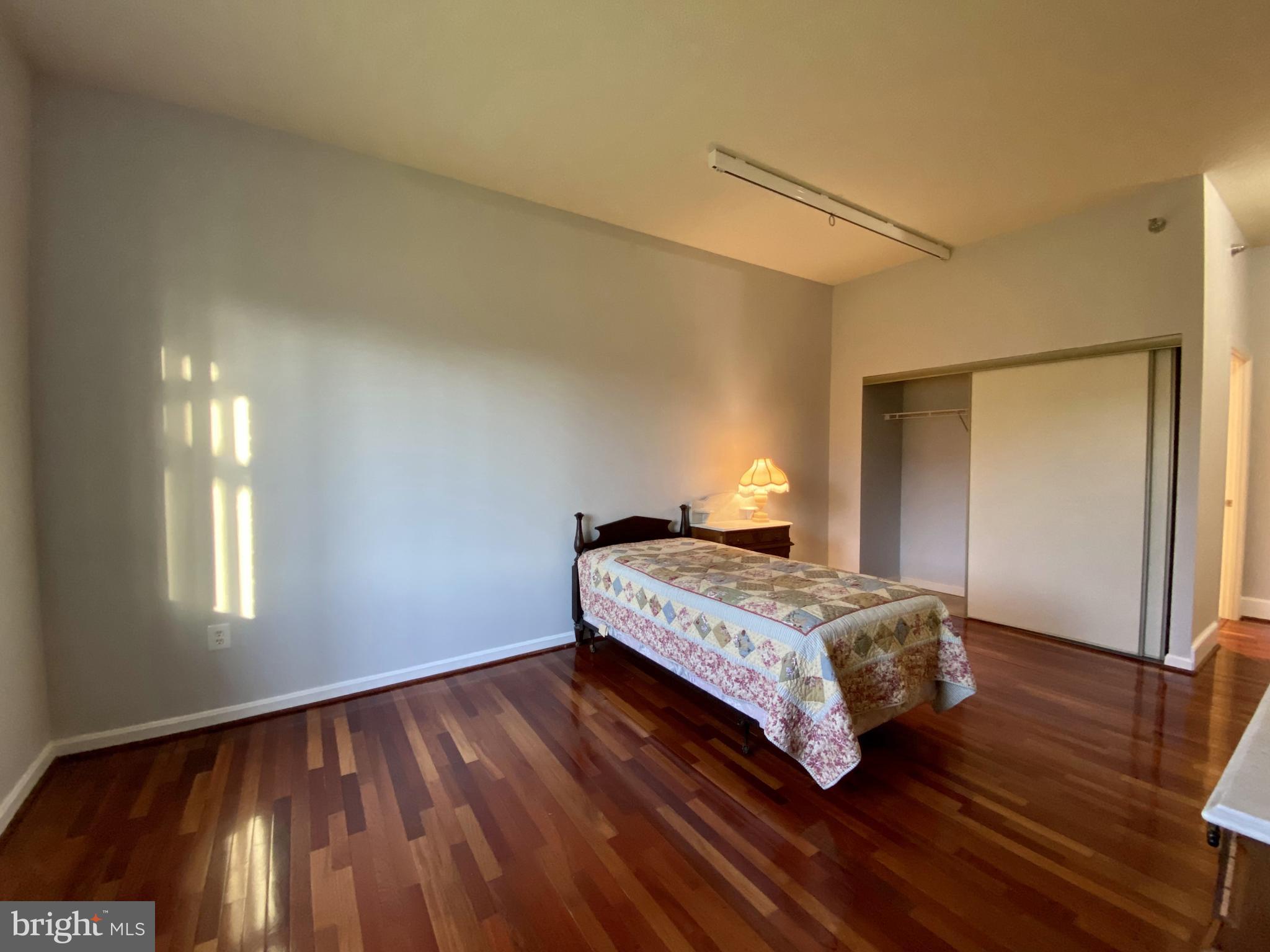 LEISURE WORLD - Residential