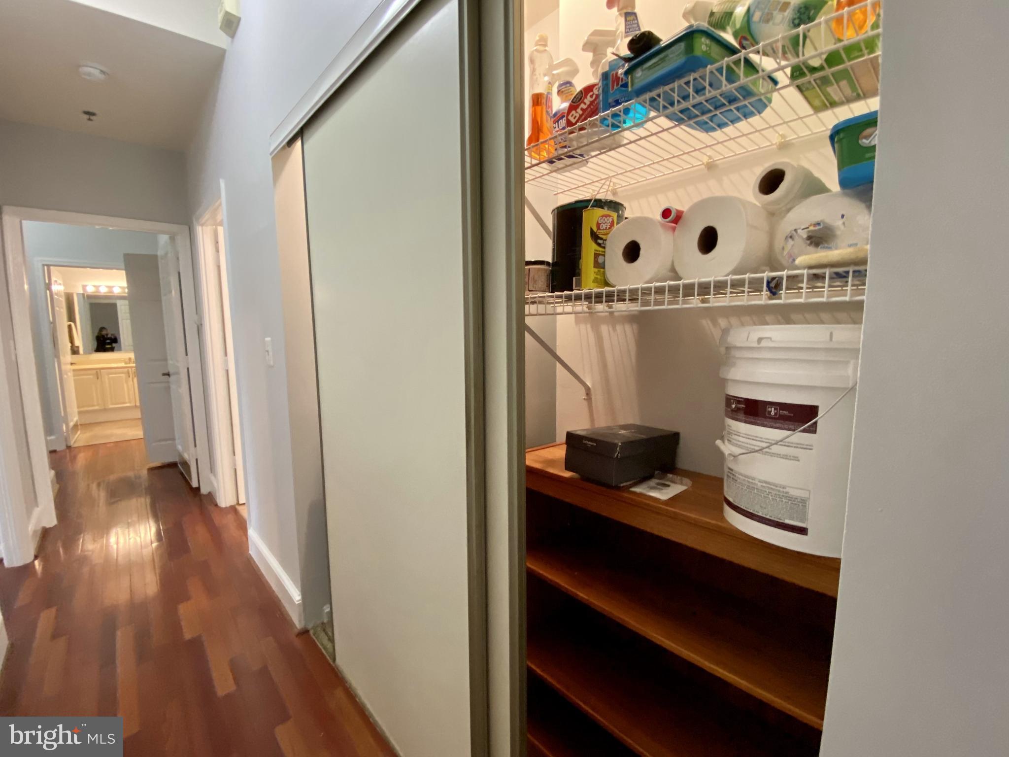 LEISURE WORLD - Residential