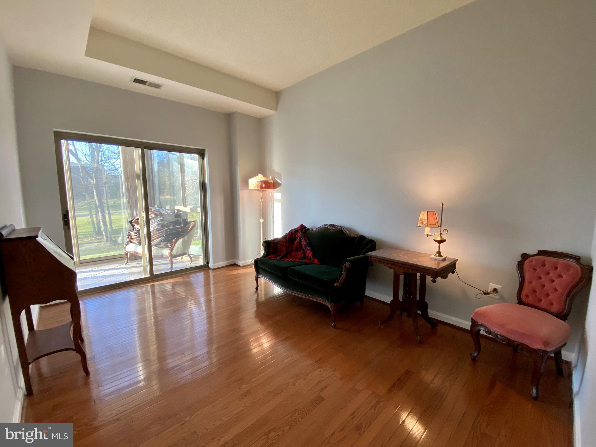 LEISURE WORLD - Residential