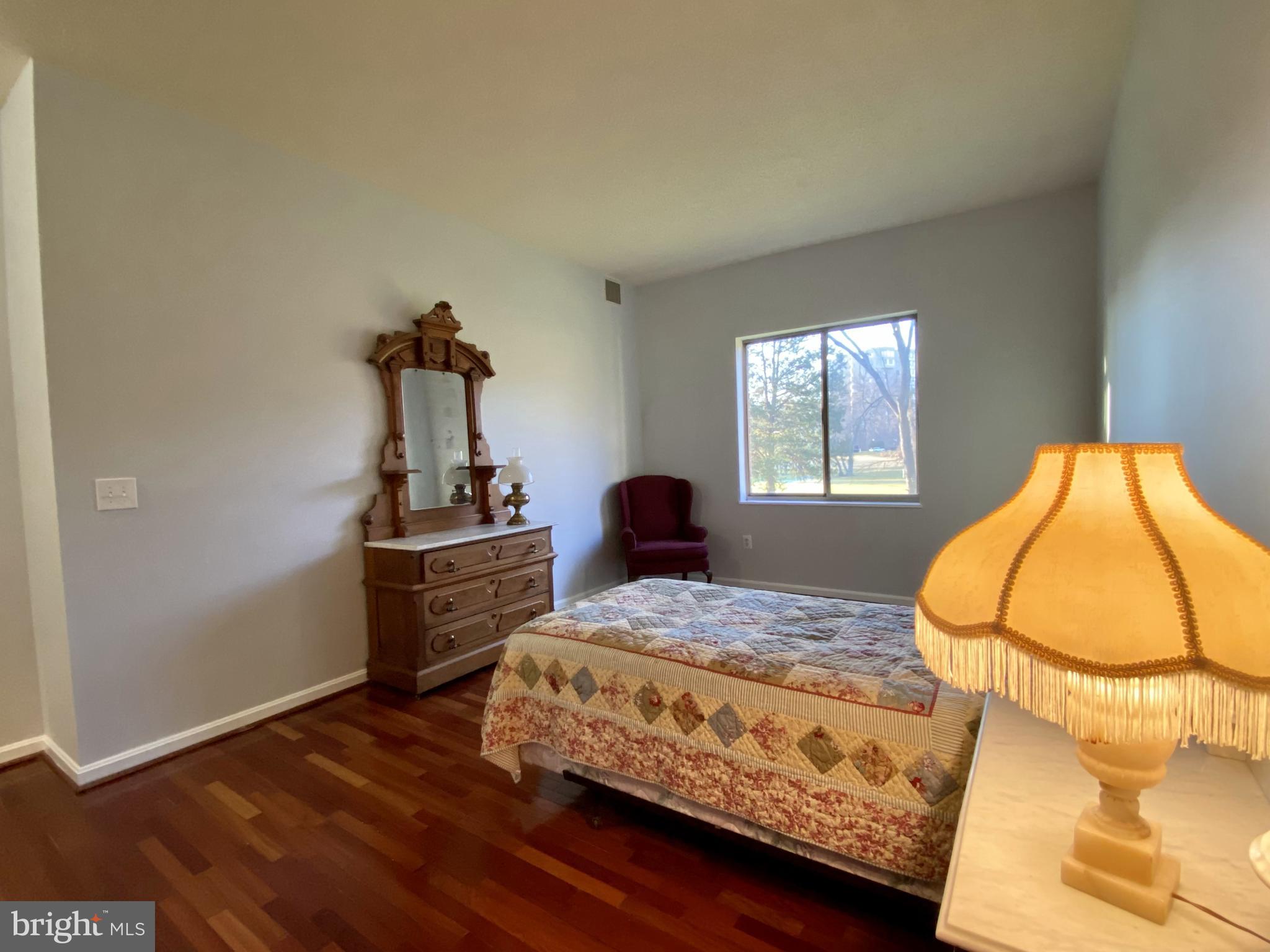 LEISURE WORLD - Residential