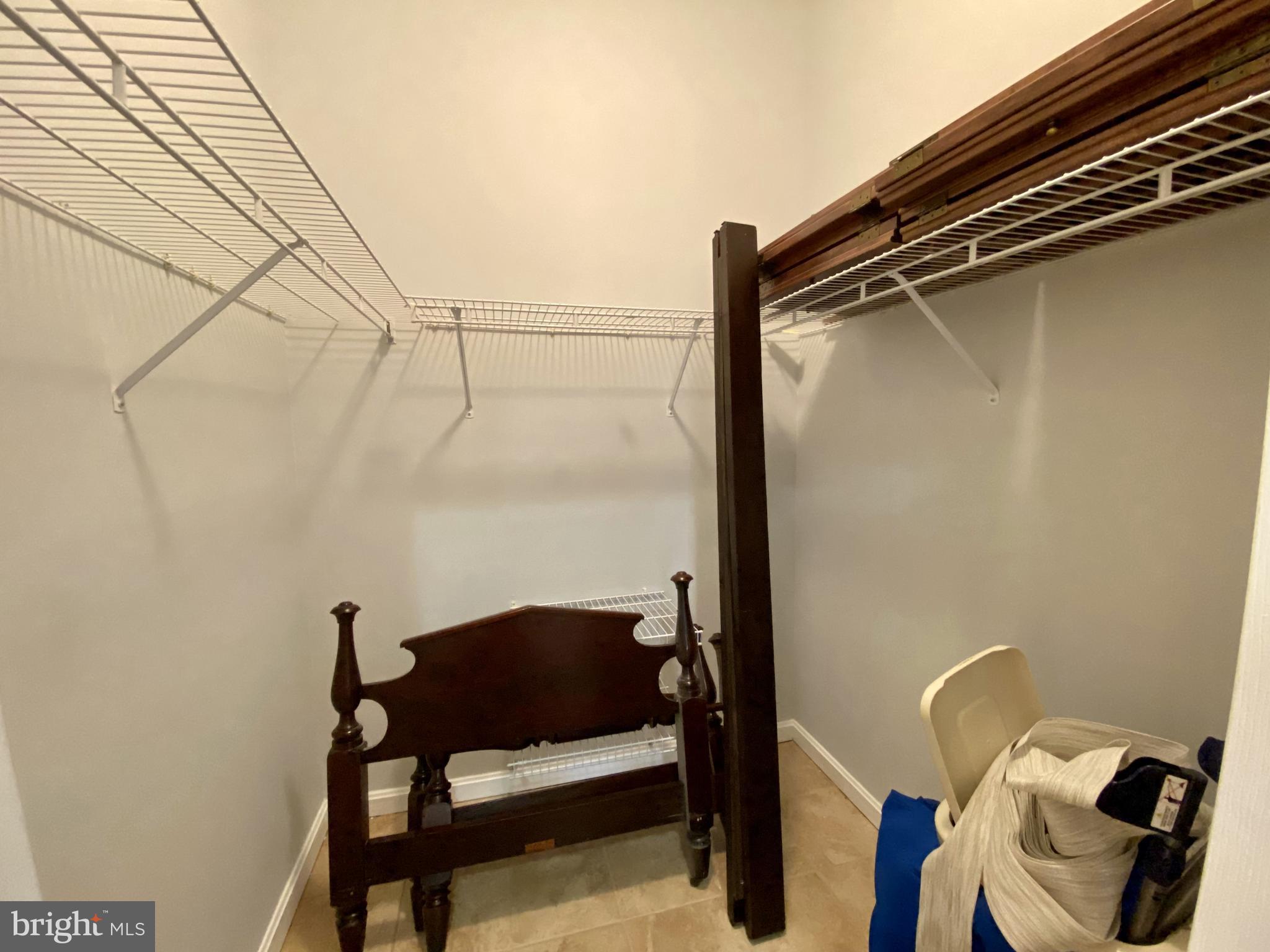 LEISURE WORLD - Residential