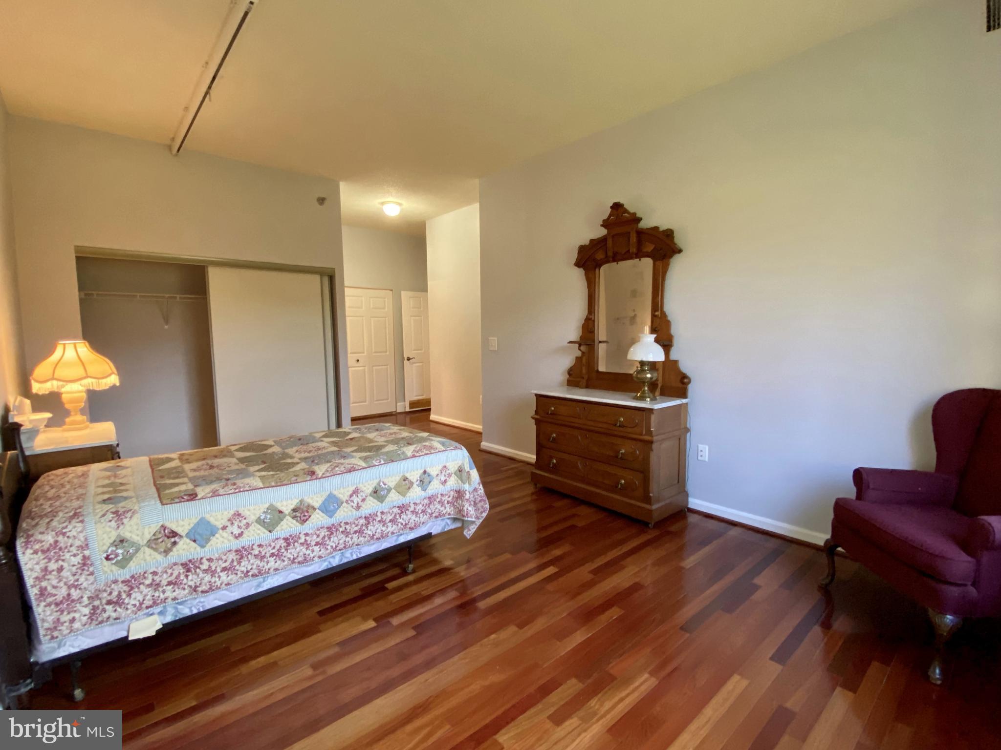 LEISURE WORLD - Residential