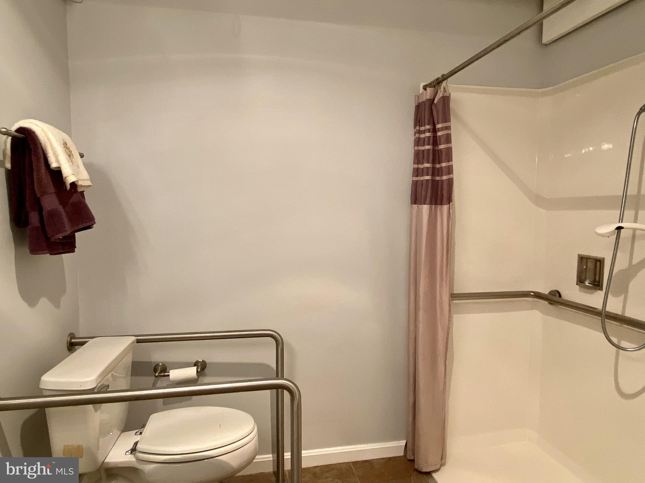 LEISURE WORLD - Residential