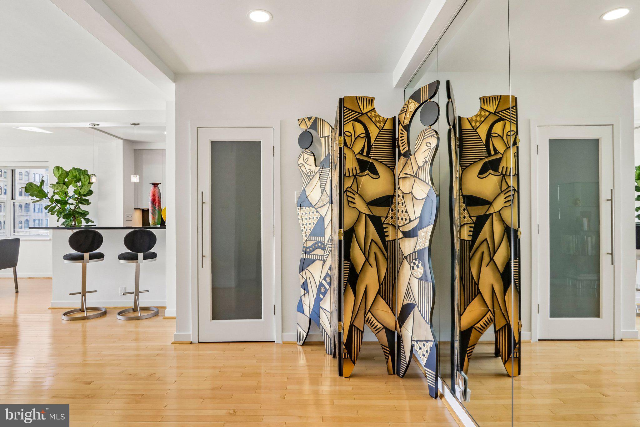 RITTENHOUSE SQUARE - Residential