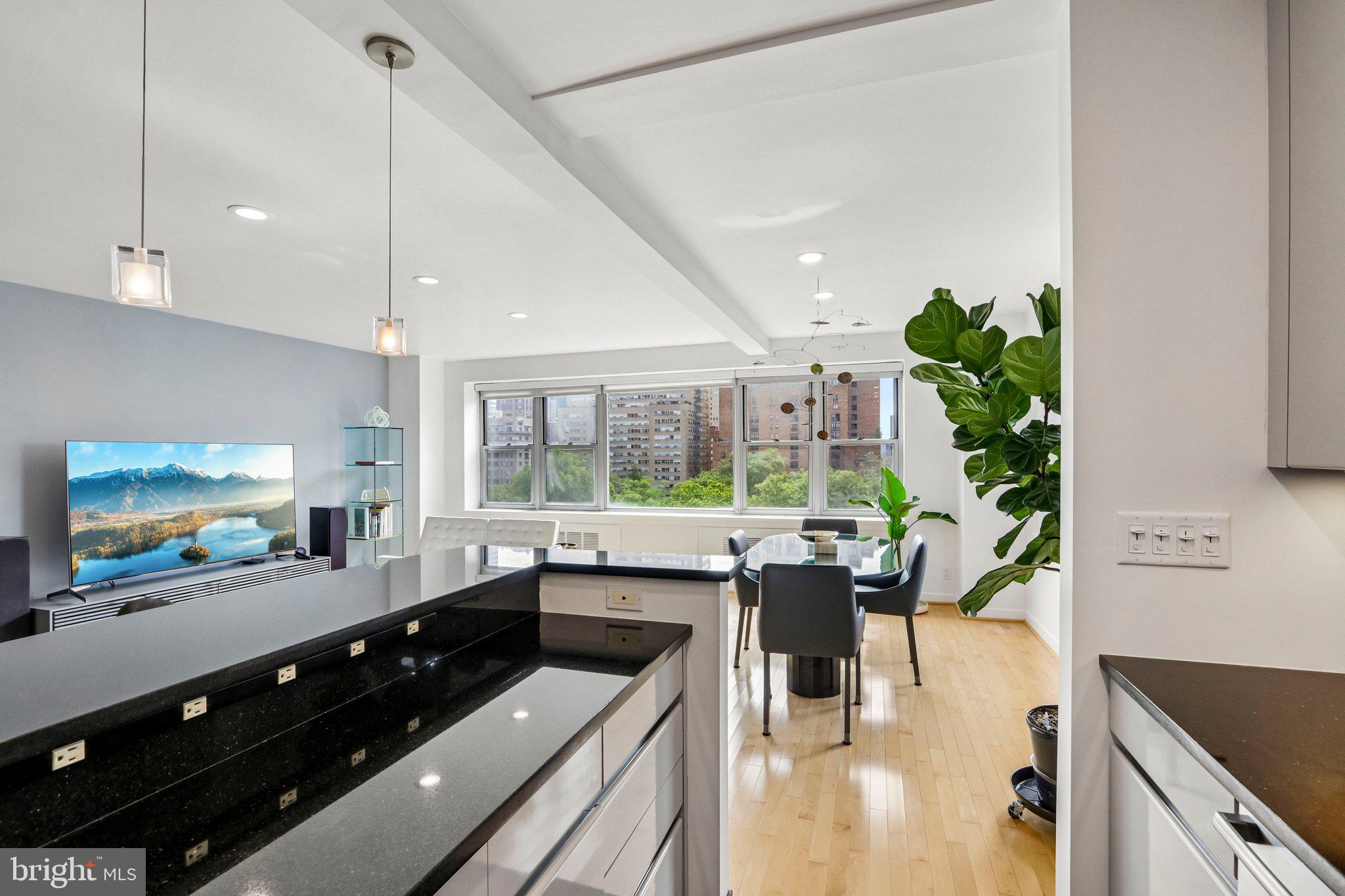 RITTENHOUSE SQUARE - Residential