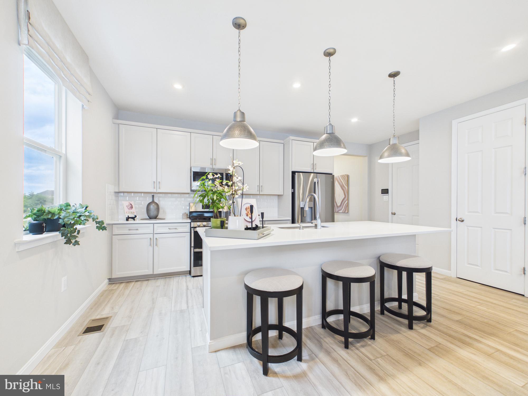 RAVEN OAKS - Residential