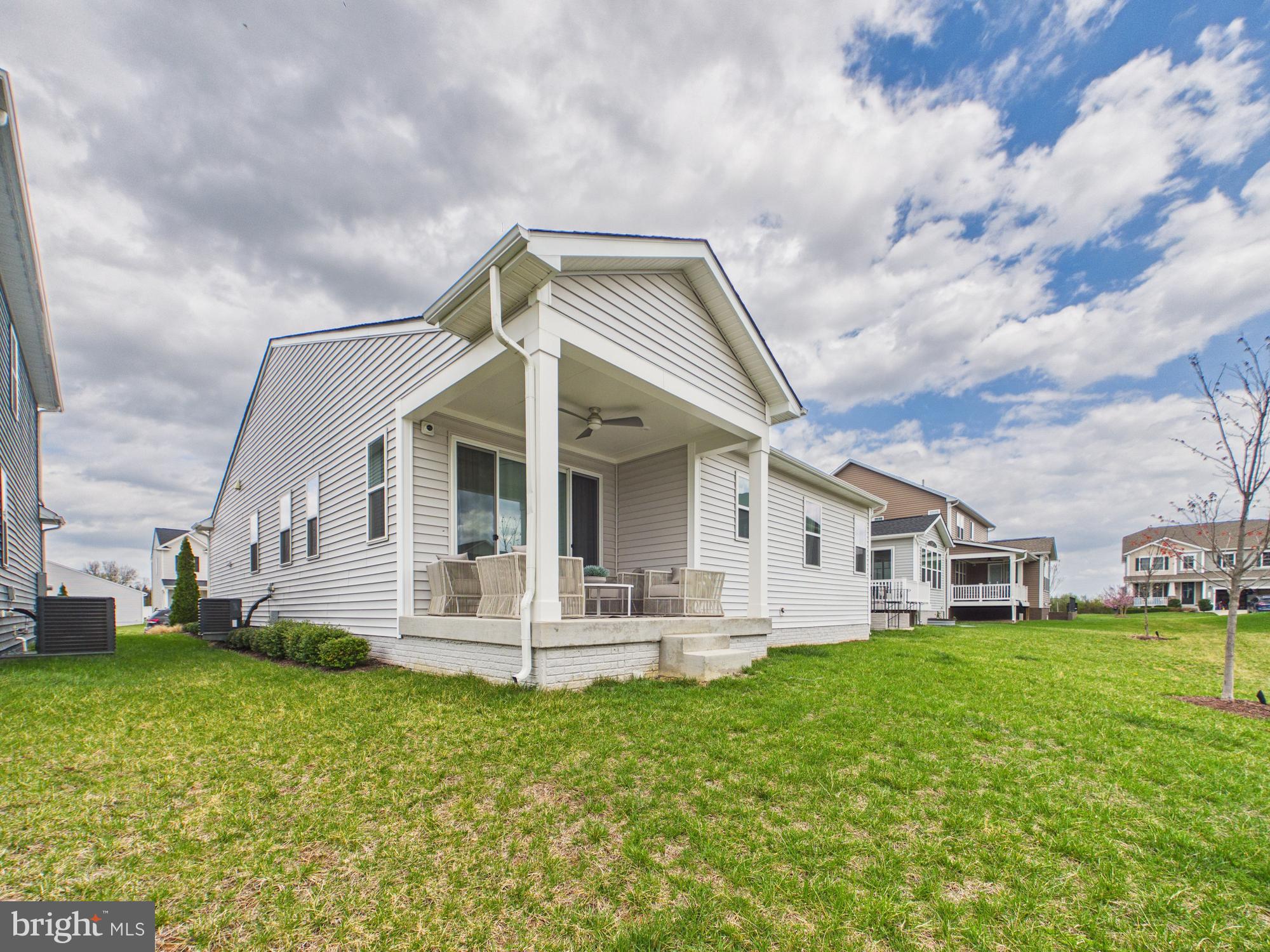 RAVEN OAKS - Residential