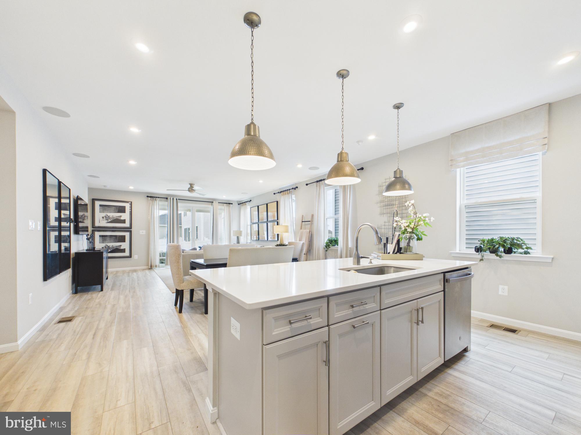 RAVEN OAKS - Residential