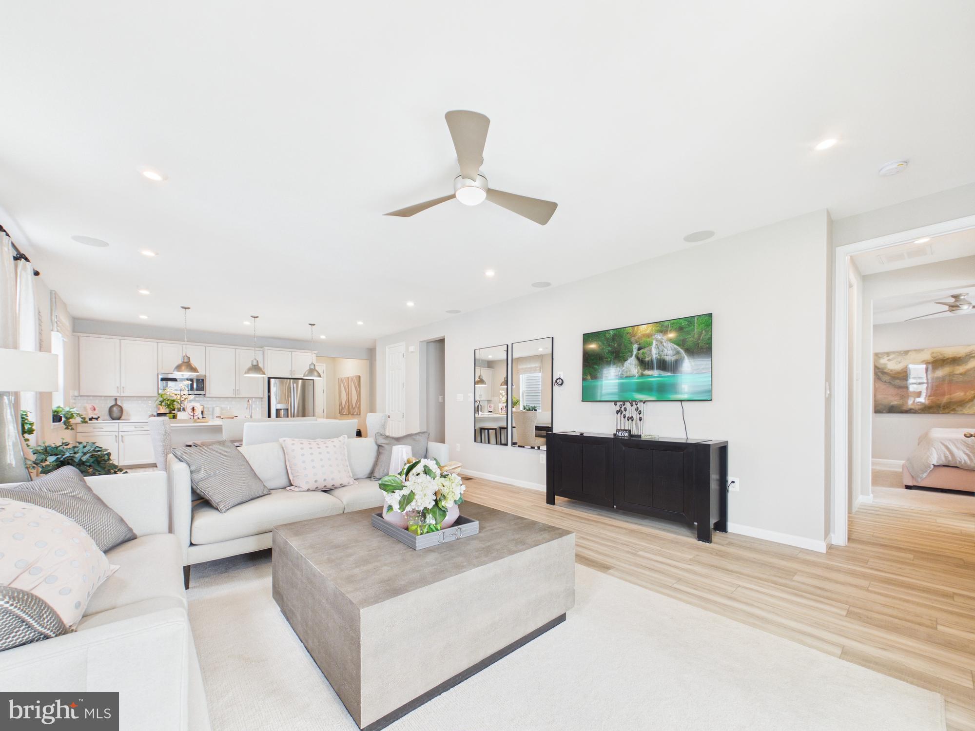 RAVEN OAKS - Residential