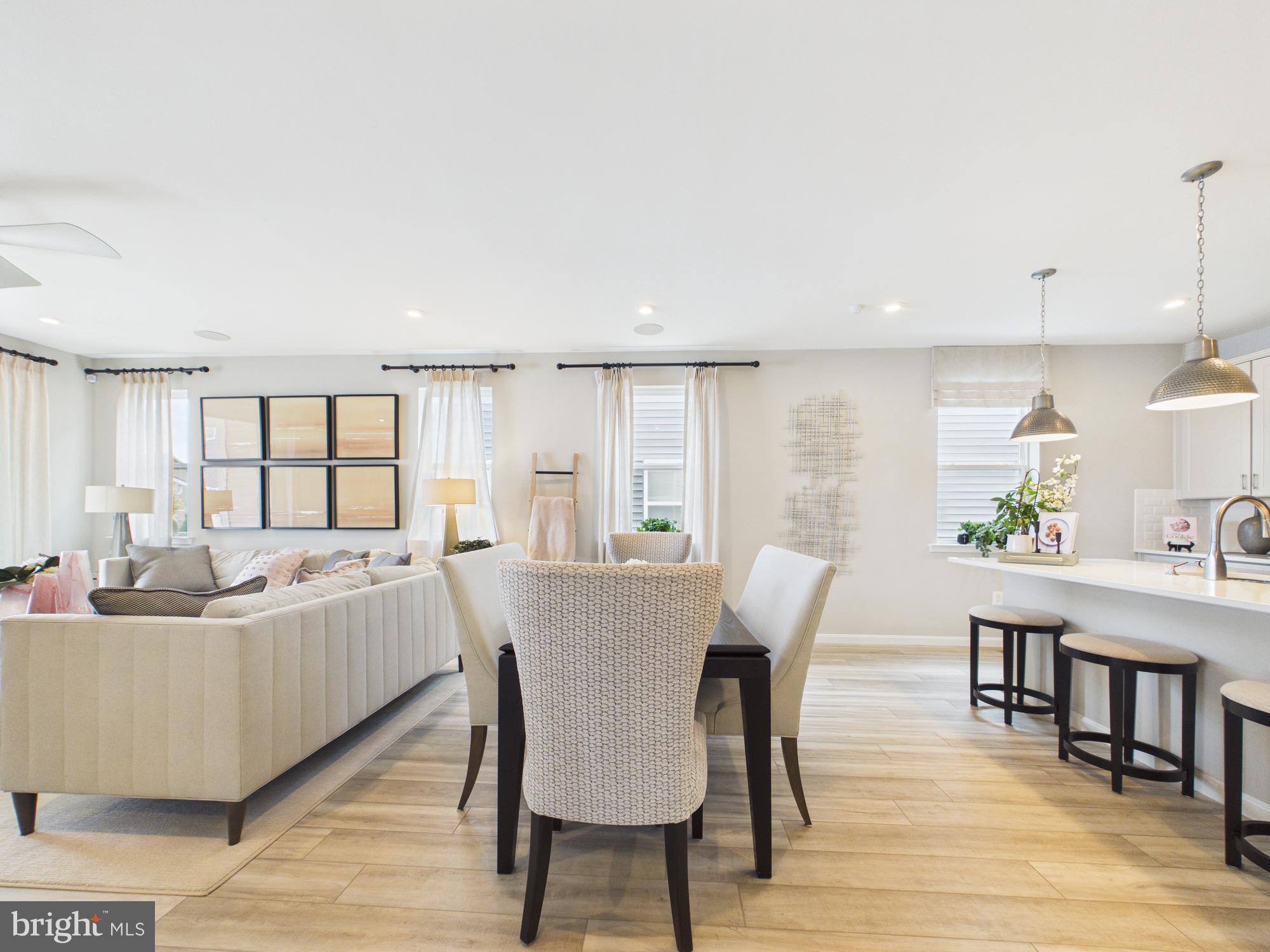 RAVEN OAKS - Residential