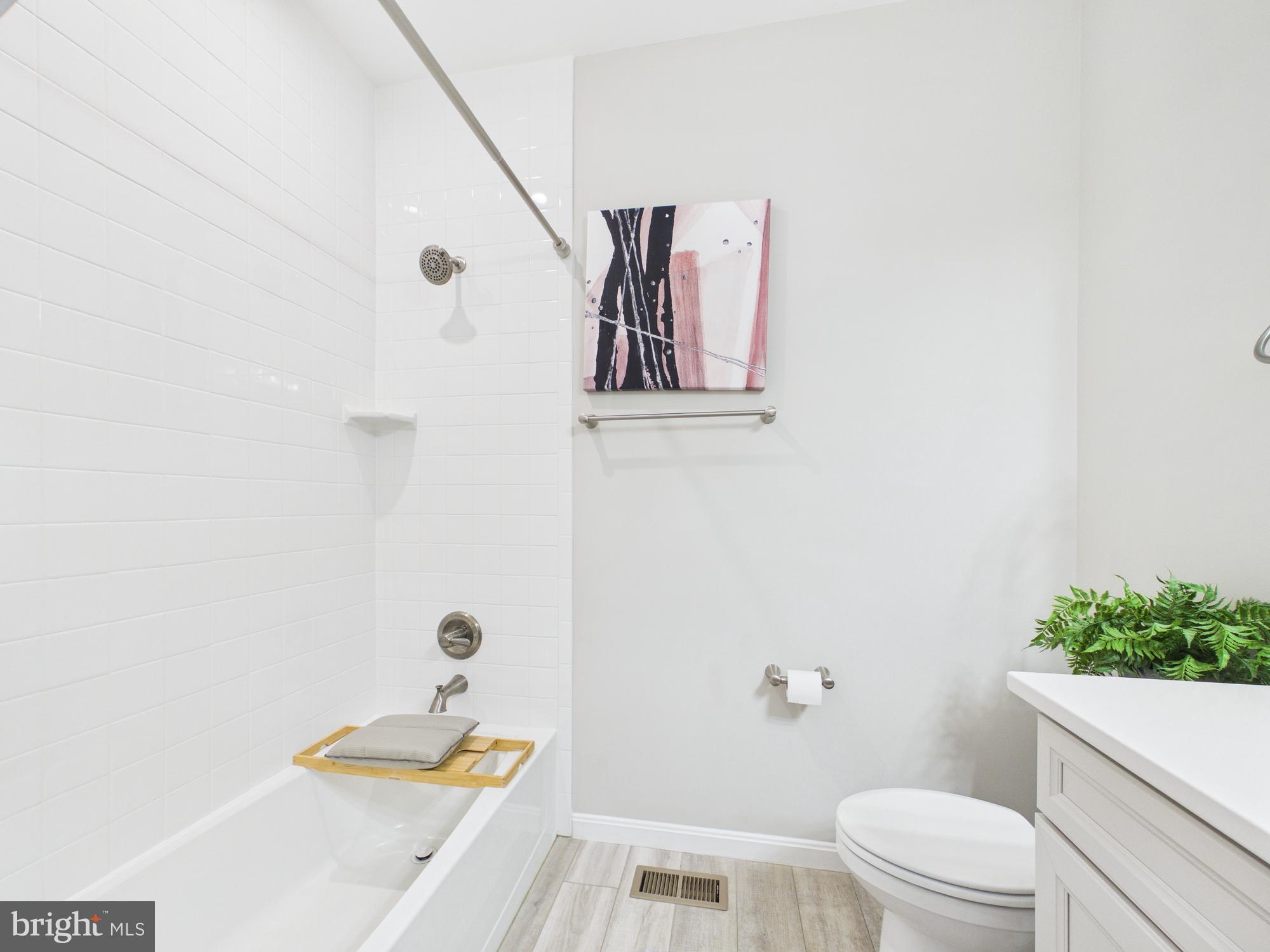 RAVEN OAKS - Residential