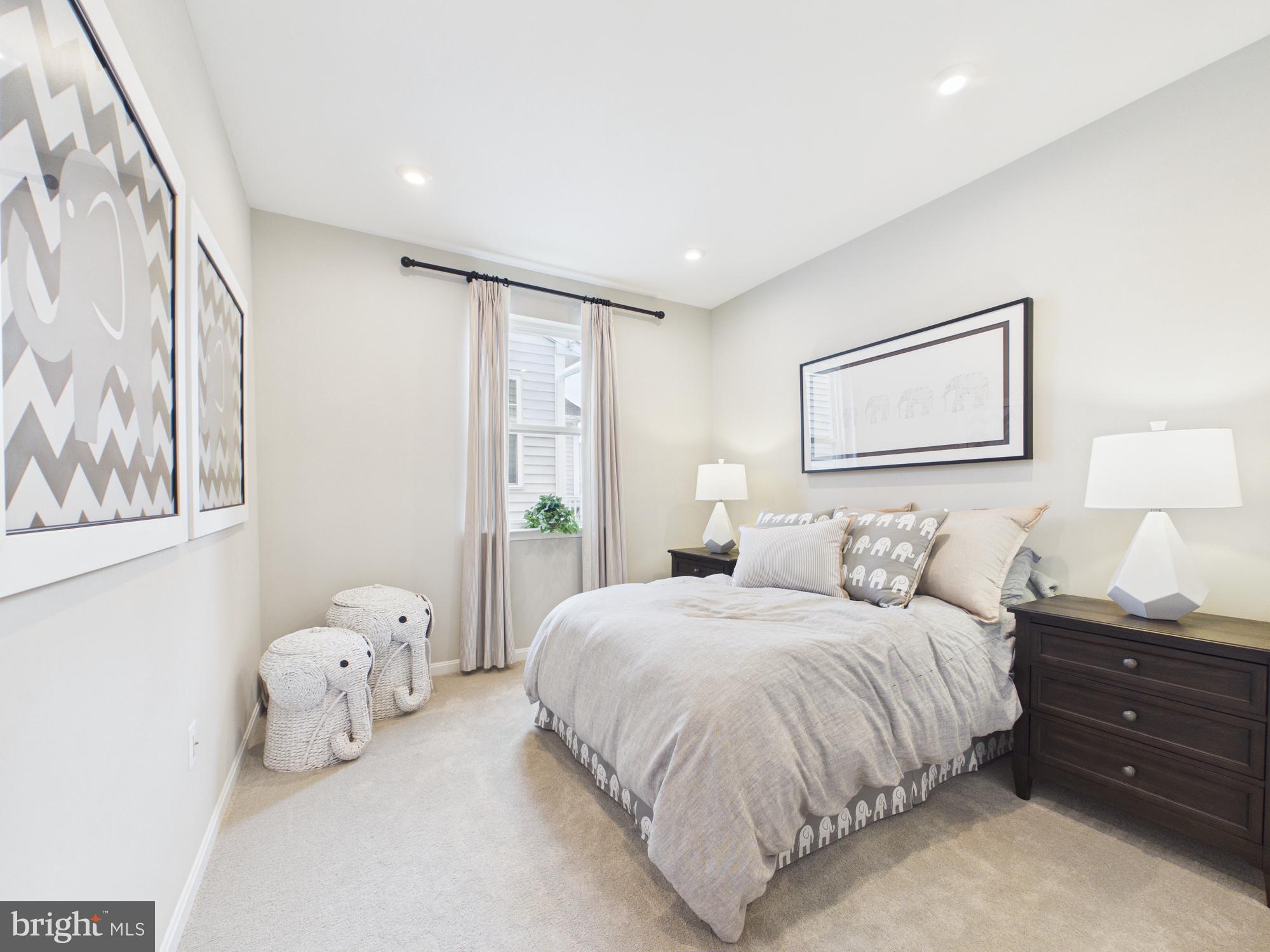 RAVEN OAKS - Residential