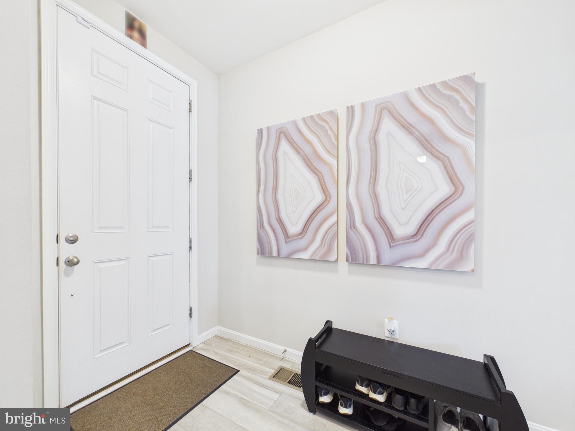 RAVEN OAKS - Residential