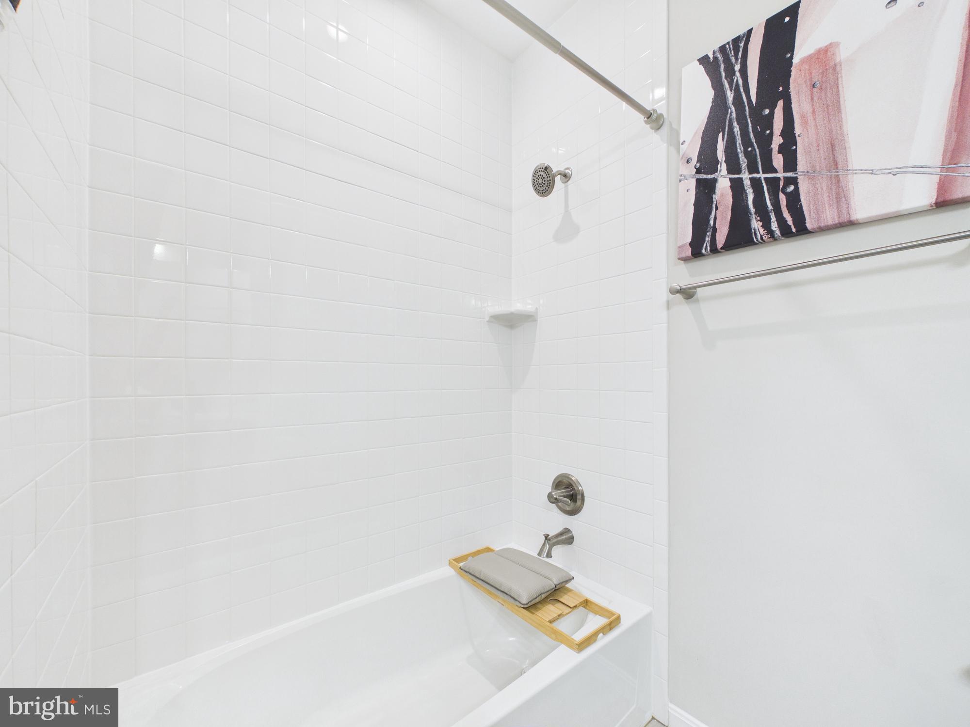 RAVEN OAKS - Residential