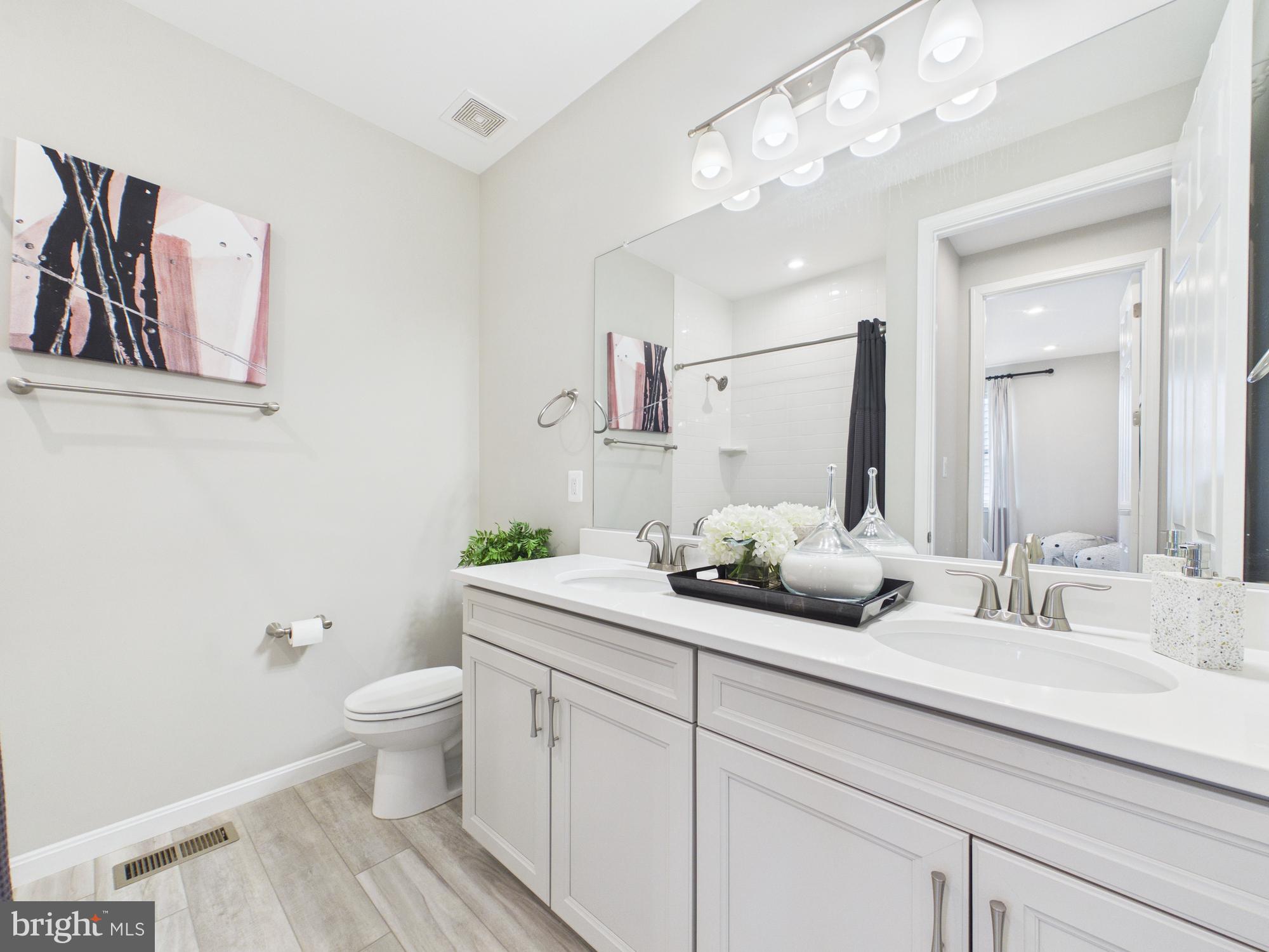 RAVEN OAKS - Residential