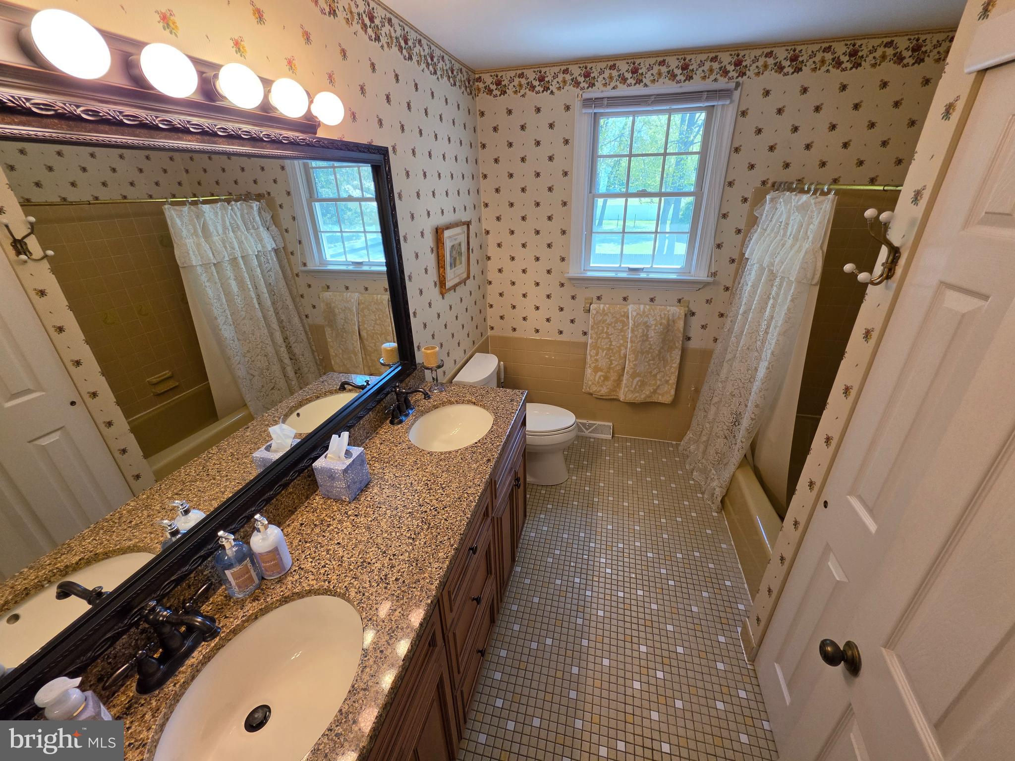 HIDDEN MDWS - Residential