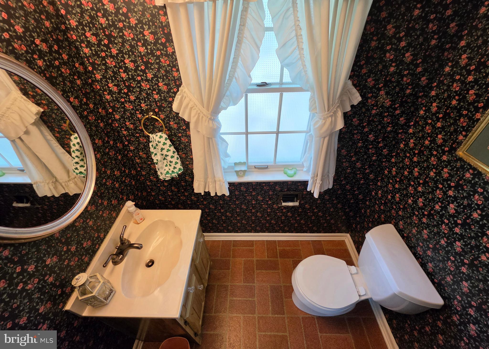 HIDDEN MDWS - Residential