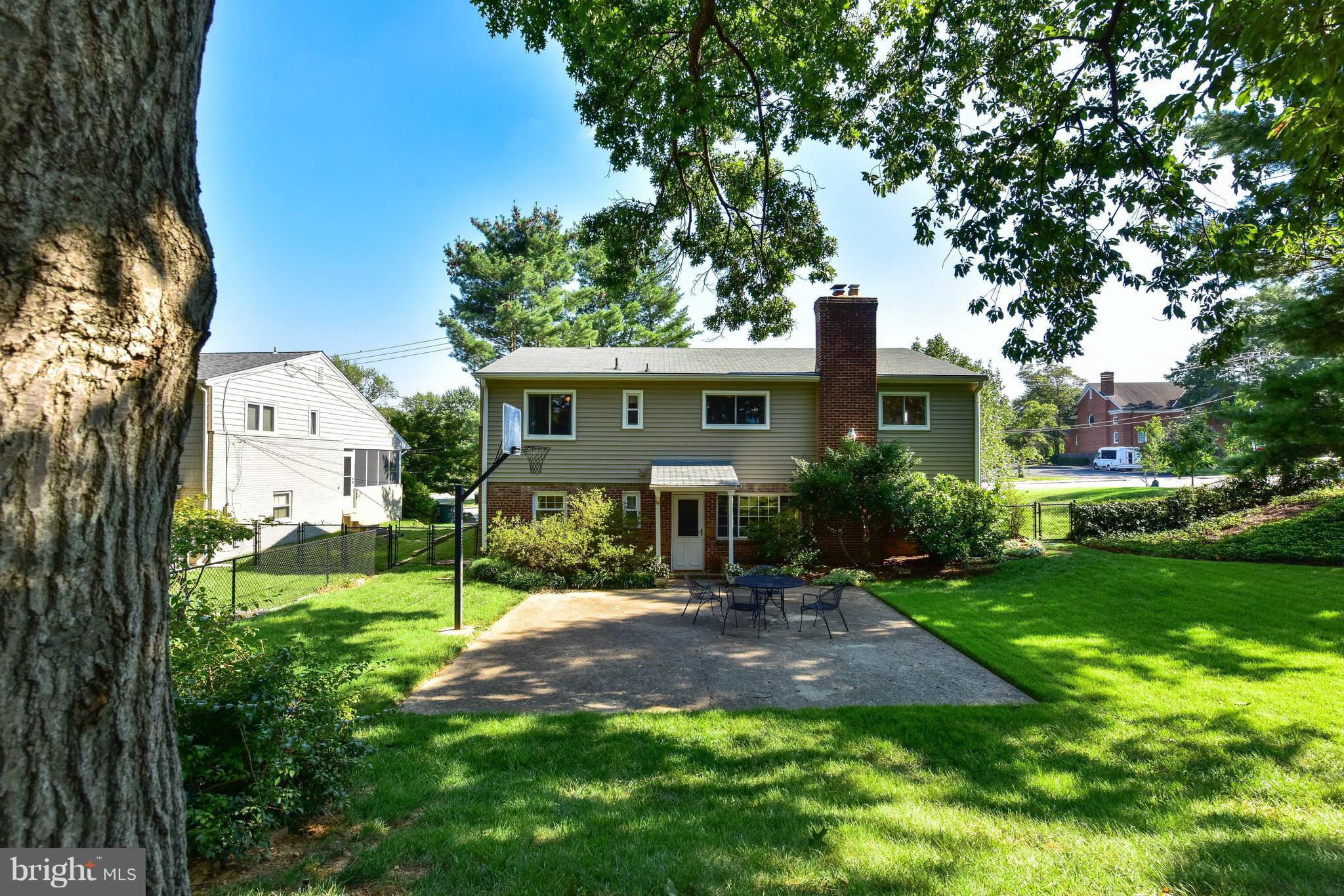 MONTICELLO PARK - Residential