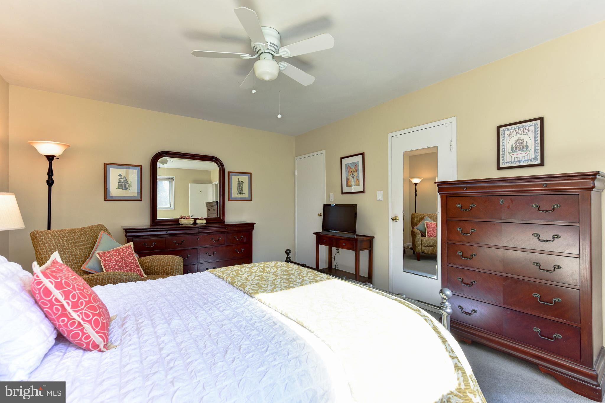 MONTICELLO PARK - Residential