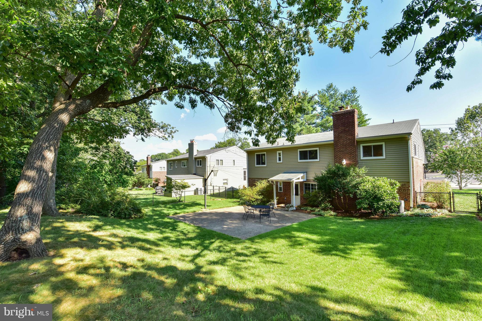 MONTICELLO PARK - Residential