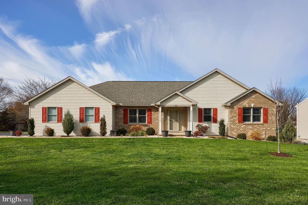 Photo of 35 Field Lane, LITITZ, PA 17543 (MLS # PALA2080020)