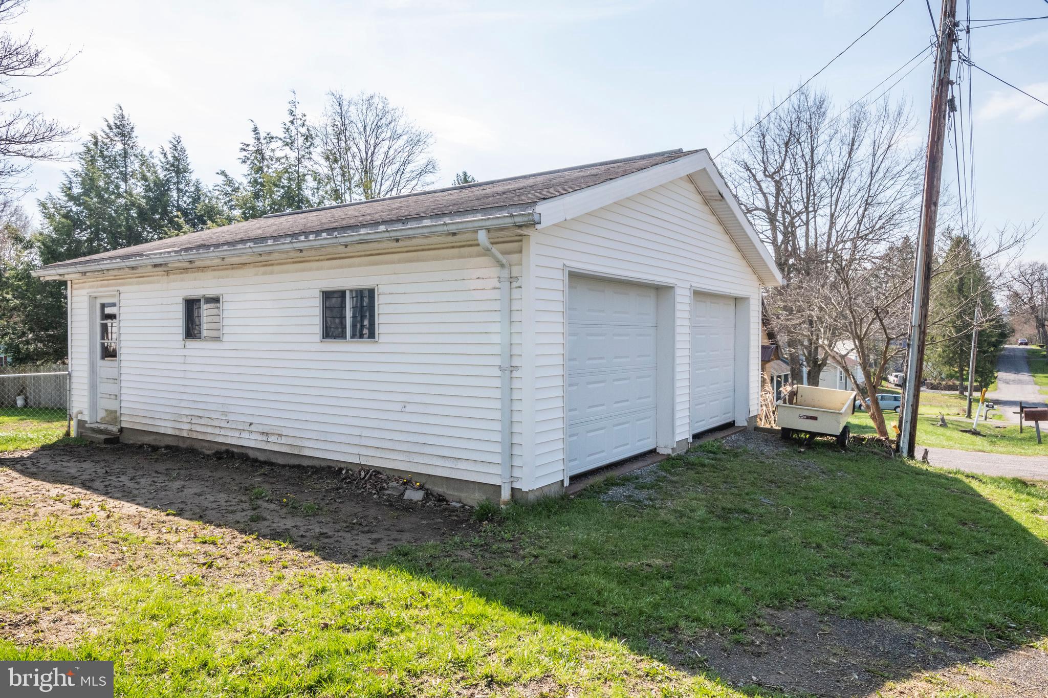 MOUNTAIN LAKE PARK - Residential