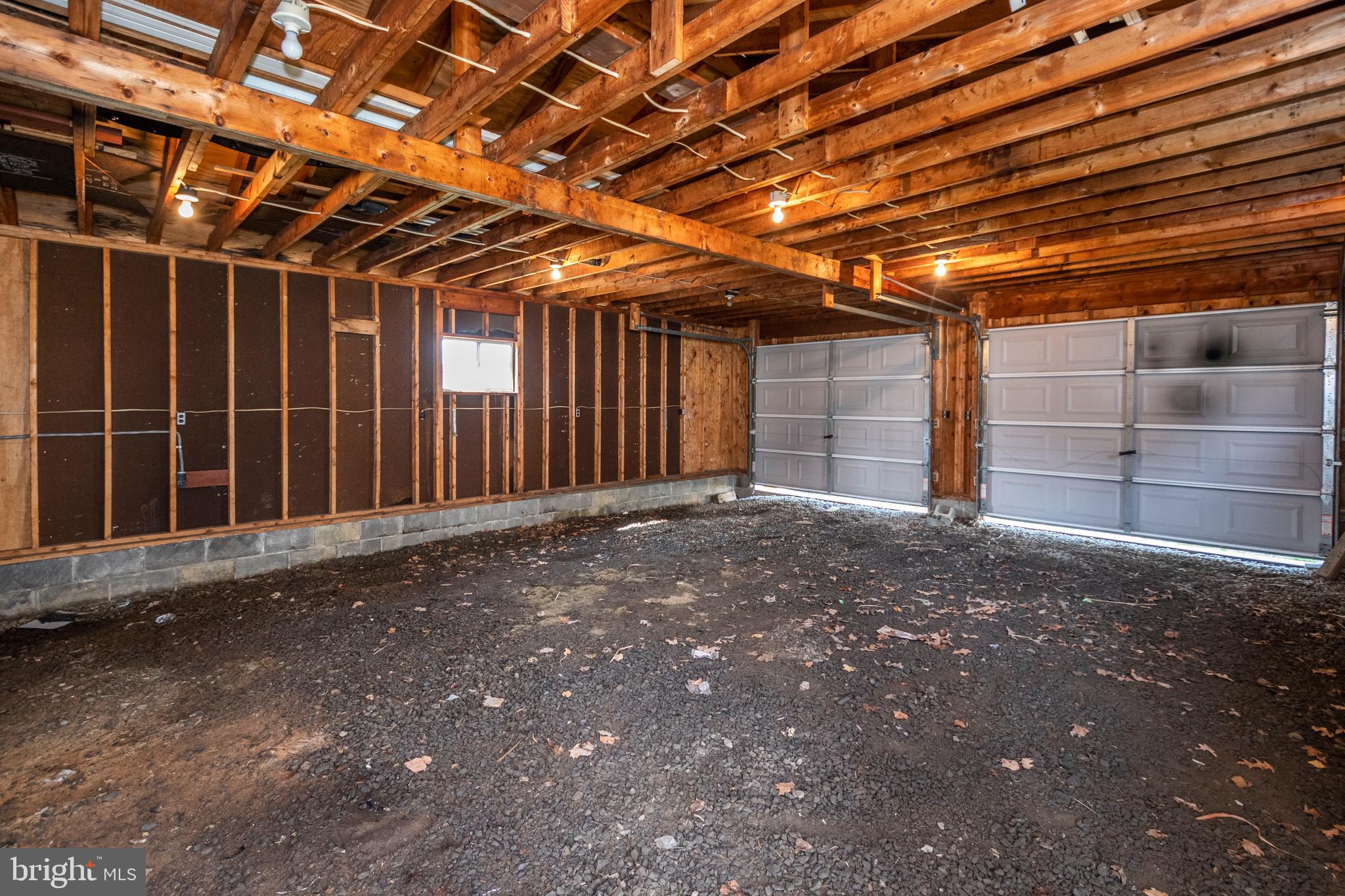 MOUNTAIN LAKE PARK - Residential