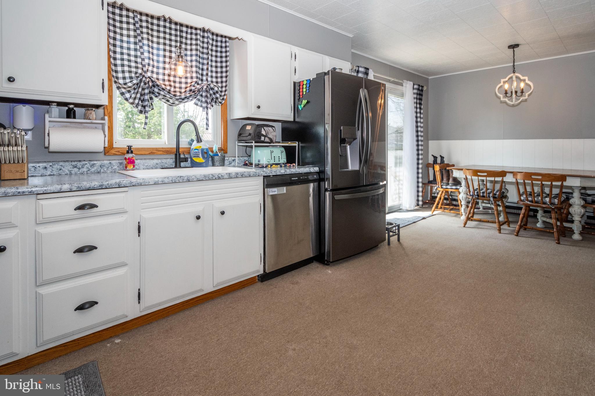 MOUNTAIN LAKE PARK - Residential