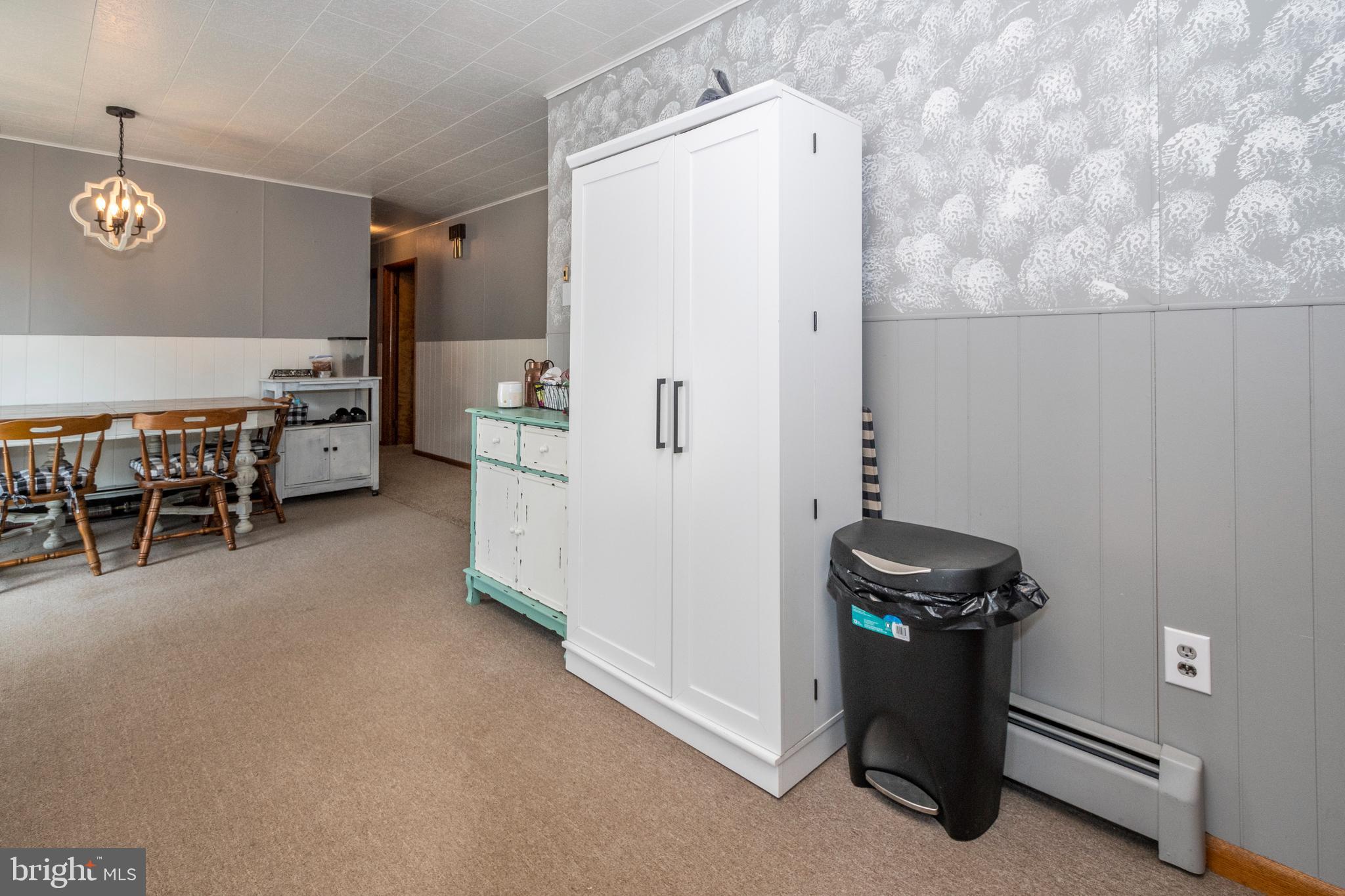 MOUNTAIN LAKE PARK - Residential