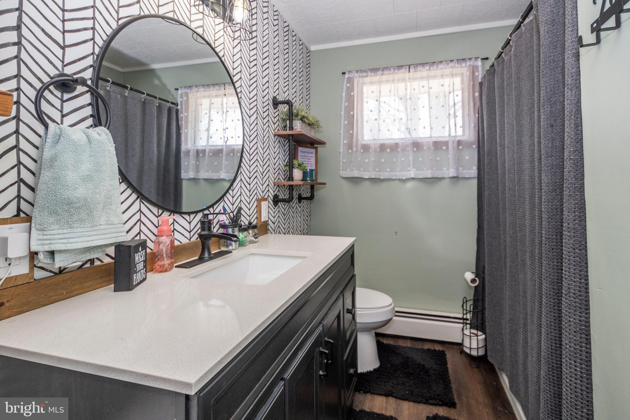 MOUNTAIN LAKE PARK - Residential