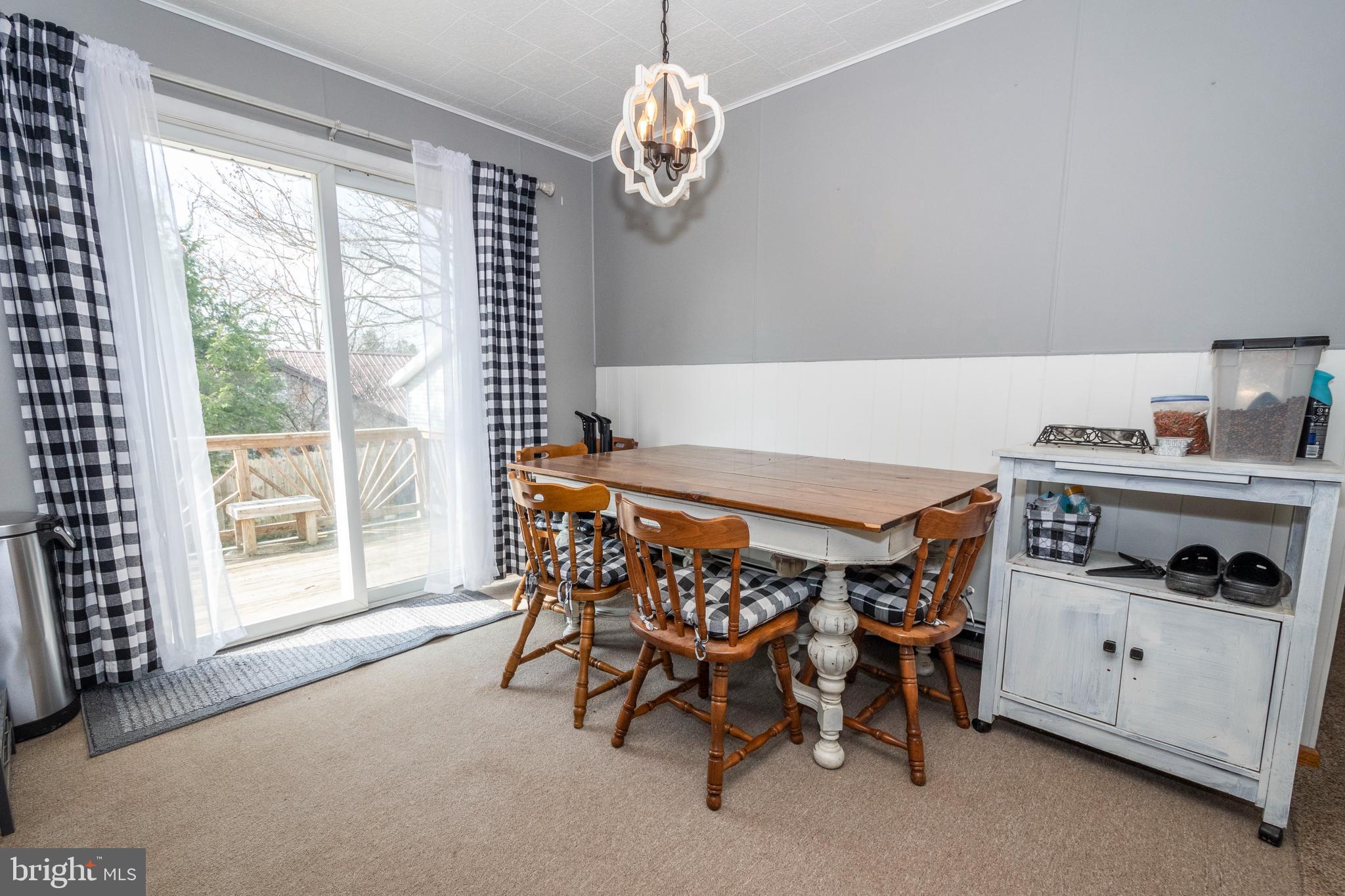 MOUNTAIN LAKE PARK - Residential