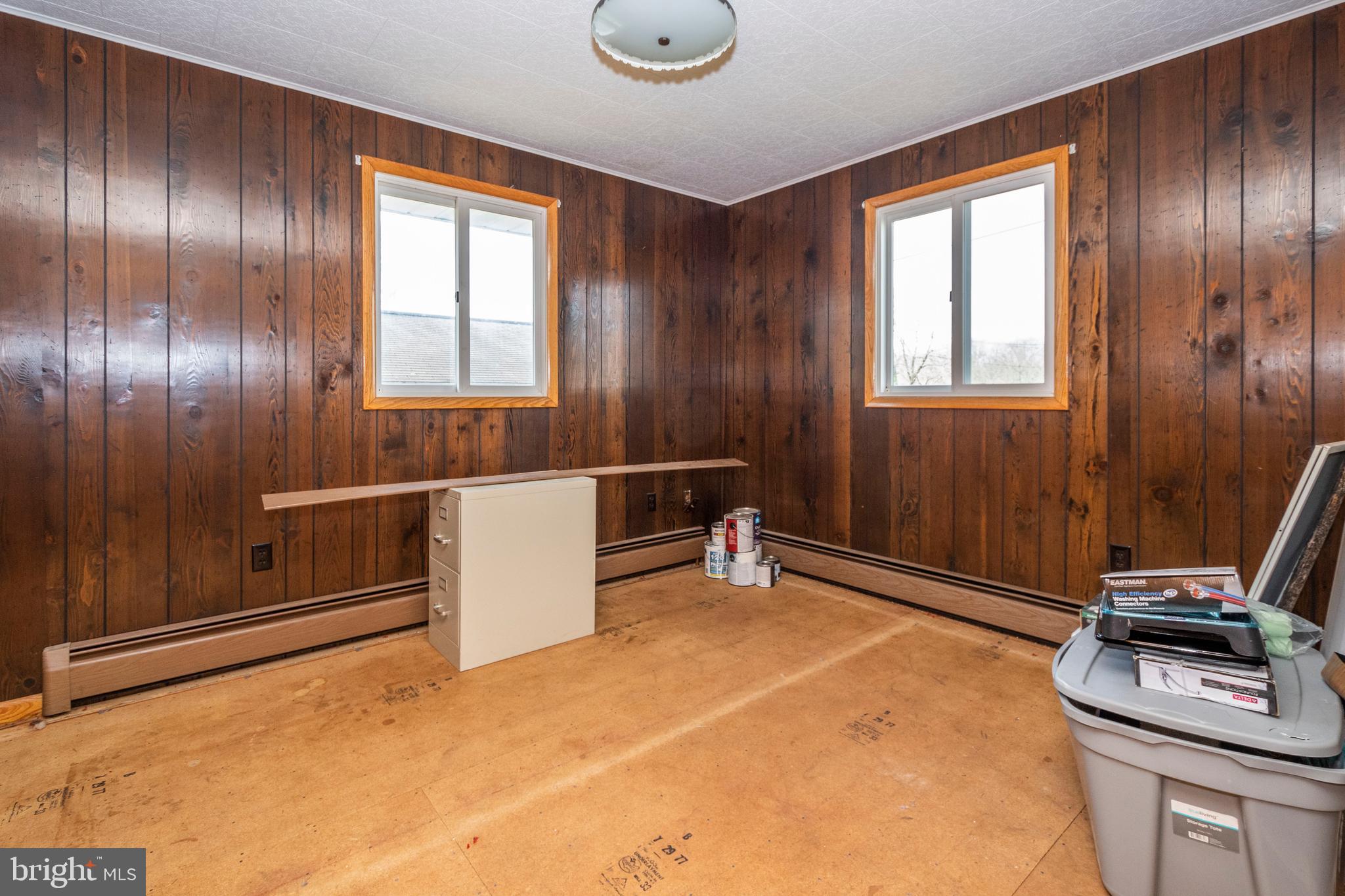 MOUNTAIN LAKE PARK - Residential