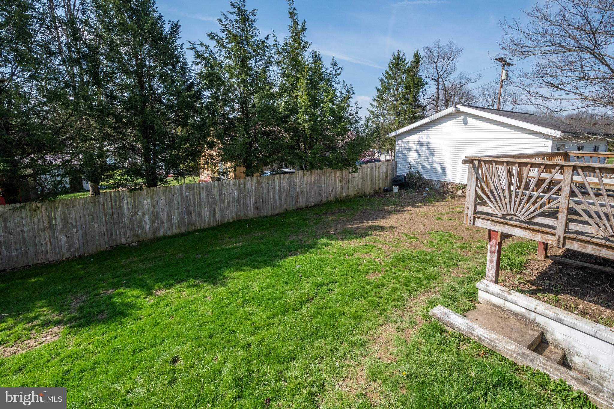 MOUNTAIN LAKE PARK - Residential