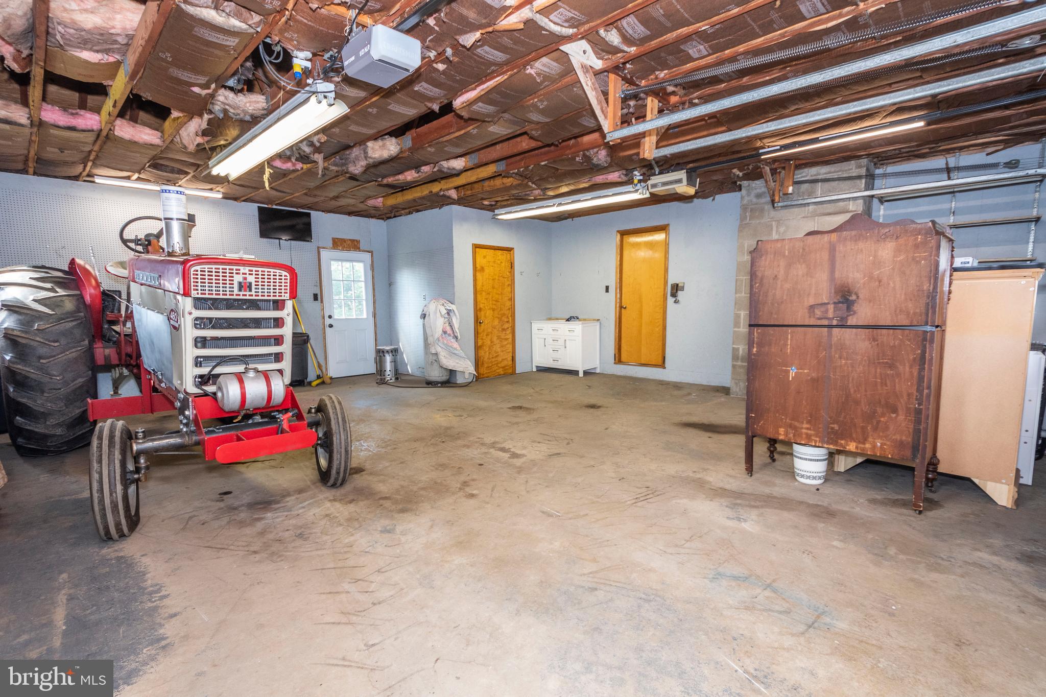 MOUNTAIN LAKE PARK - Residential