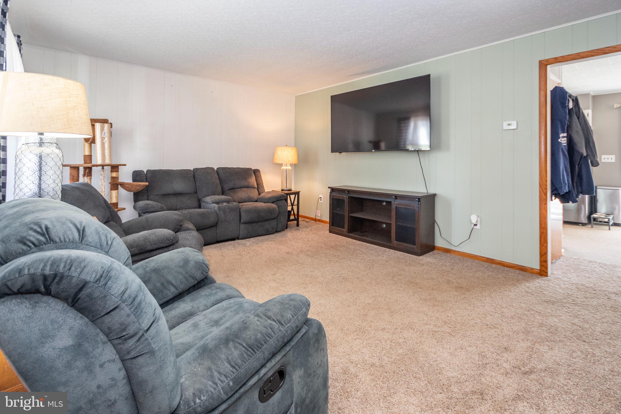 MOUNTAIN LAKE PARK - Residential