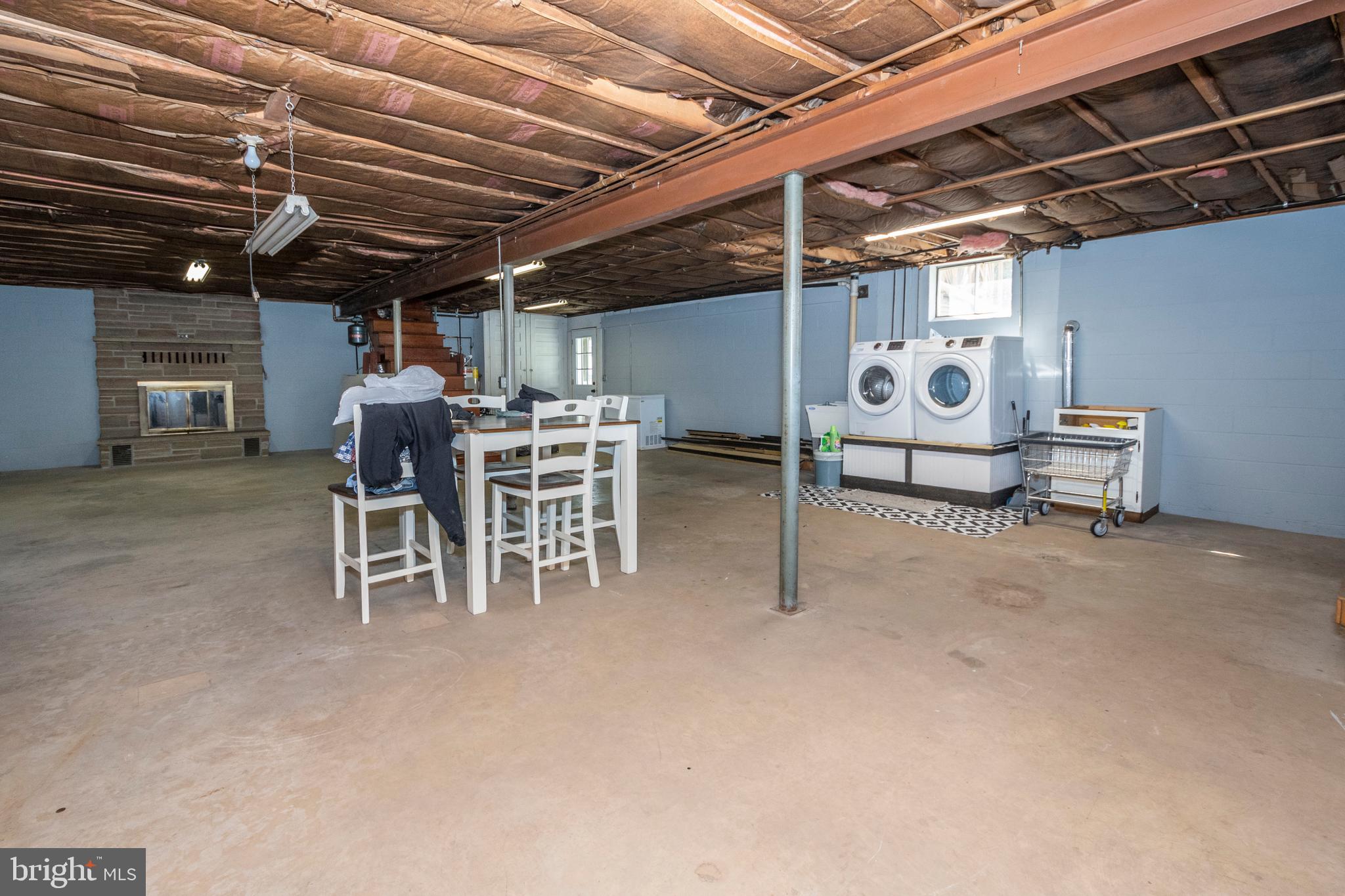 MOUNTAIN LAKE PARK - Residential