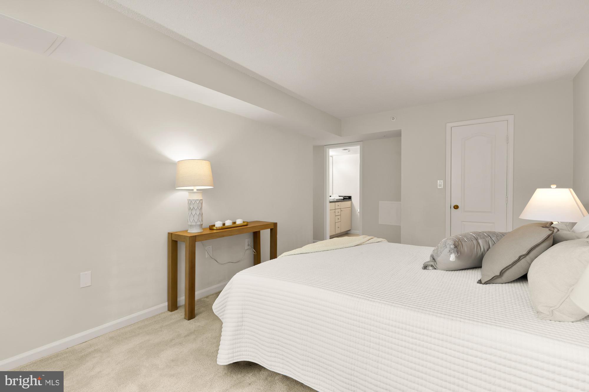 RENAISSANCE AT TYSONS - Residential