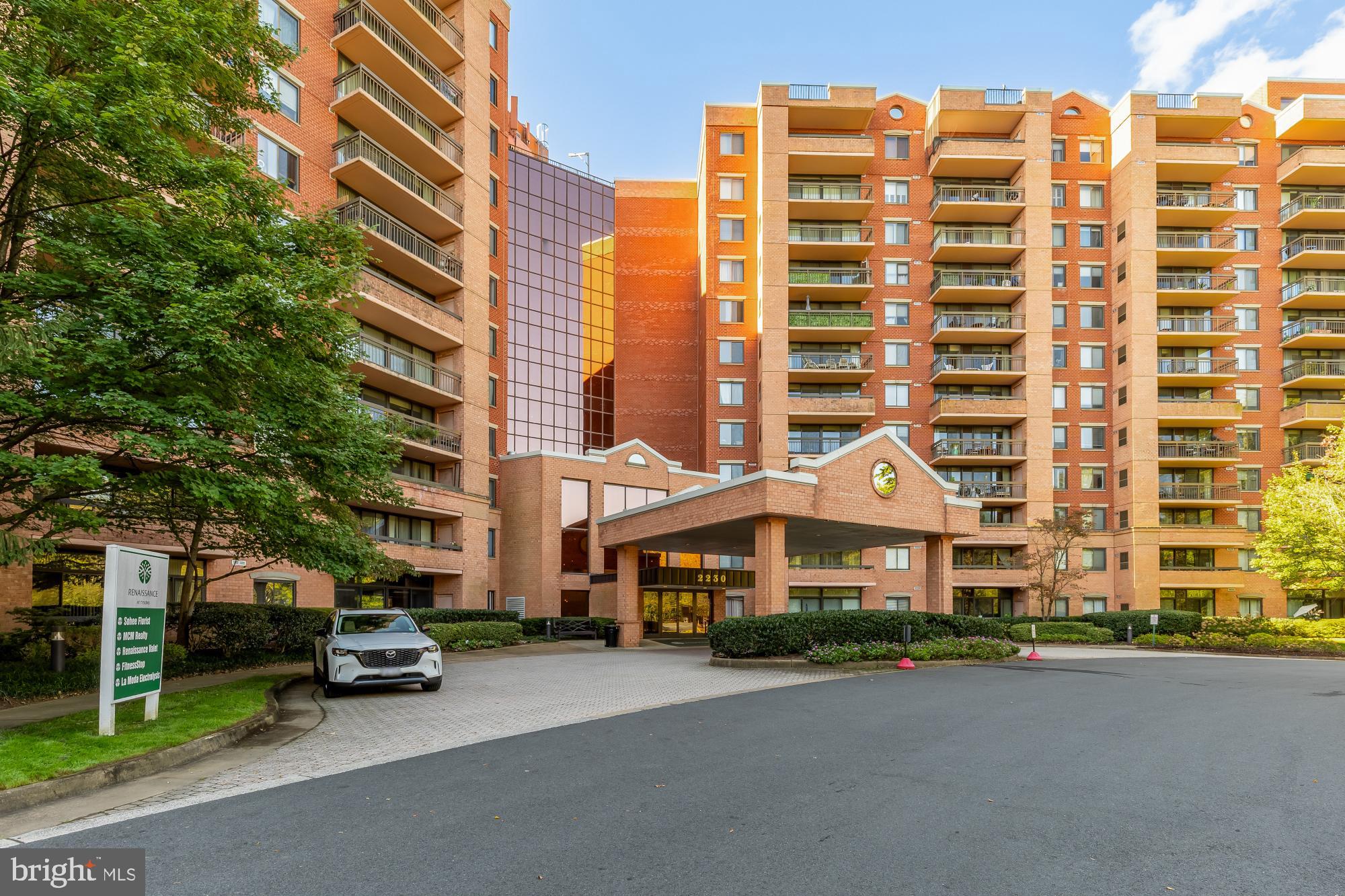 RENAISSANCE AT TYSONS - Residential