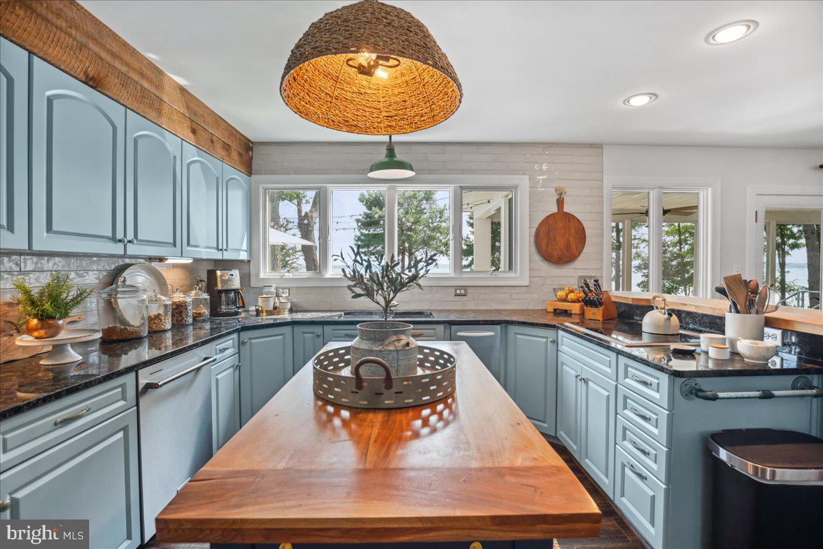 DRUM POINT - Residential