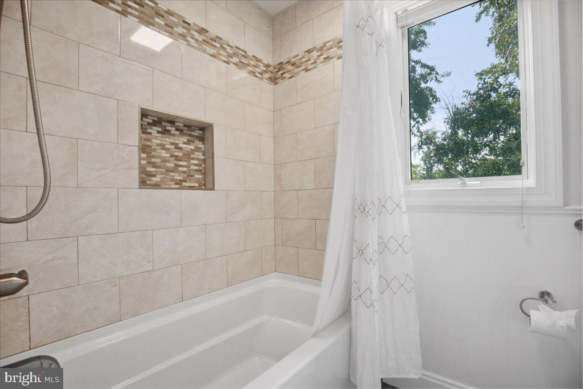 DRUM POINT - Residential