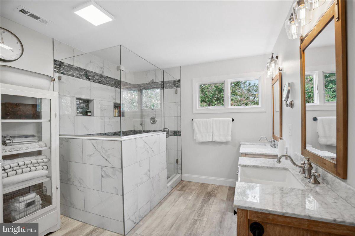 DRUM POINT - Residential