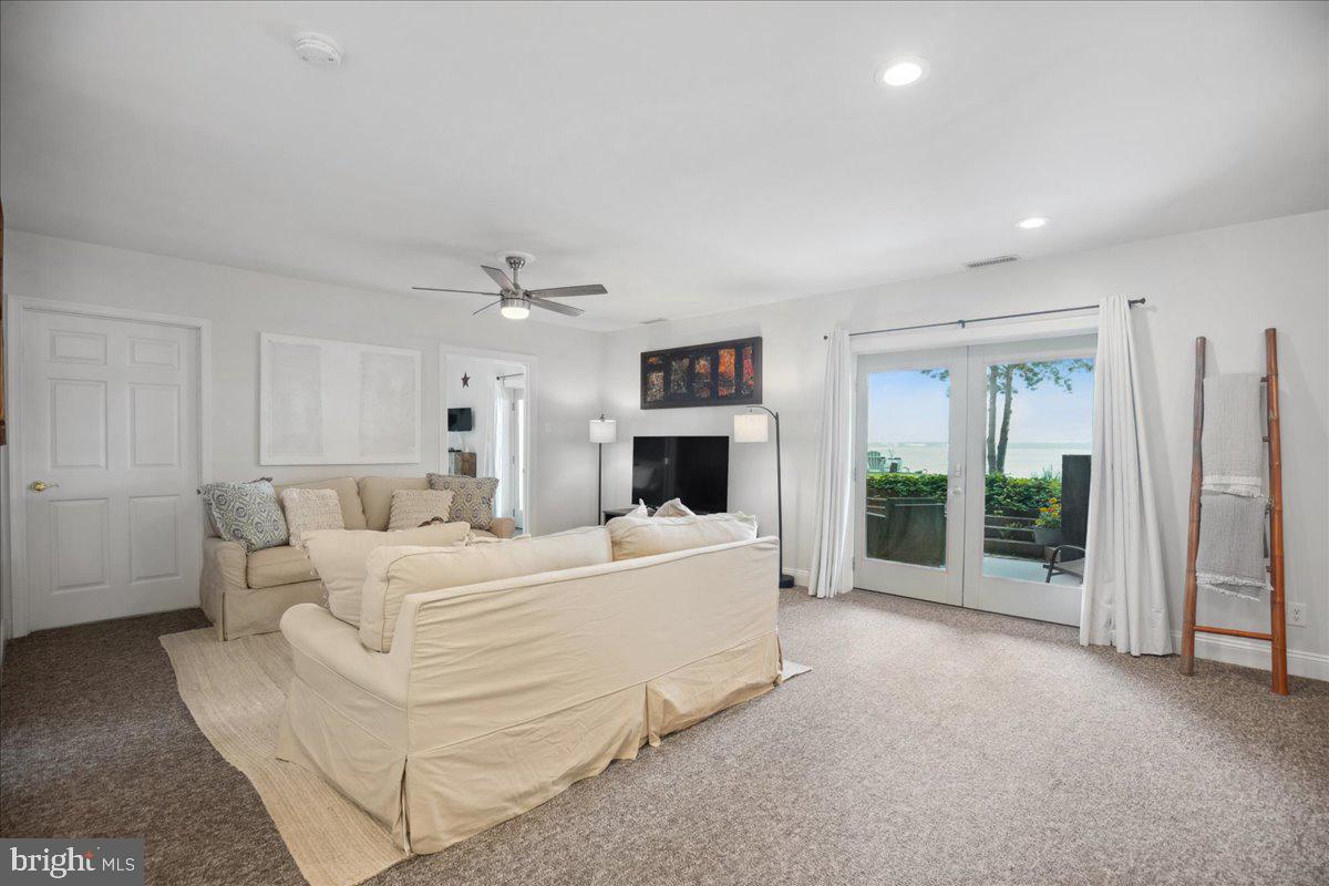 DRUM POINT - Residential